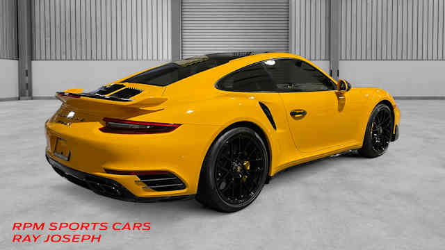 2019 Porsche 911 Turbo "S" Speed Yellow / Black