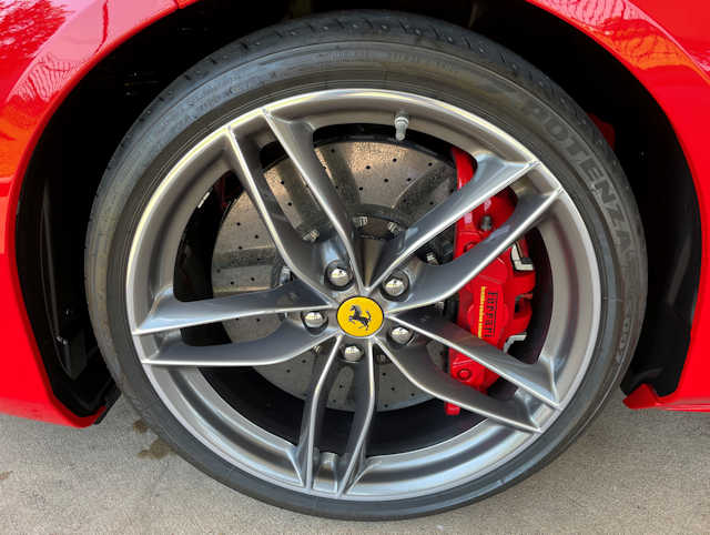 2019 Ferrari 488 Spider Rosso Corsa / Beige Tradizione