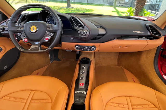 2019 Ferrari 488 Spider Rosso Corsa / Beige Tradizione