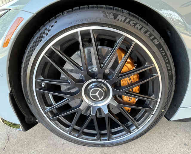 2022 Mercedes-AMG SL 63 Alpine Grey / Black