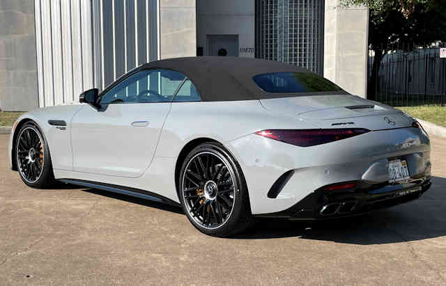 2022 Mercedes-AMG SL 63 Alpine Grey / Black